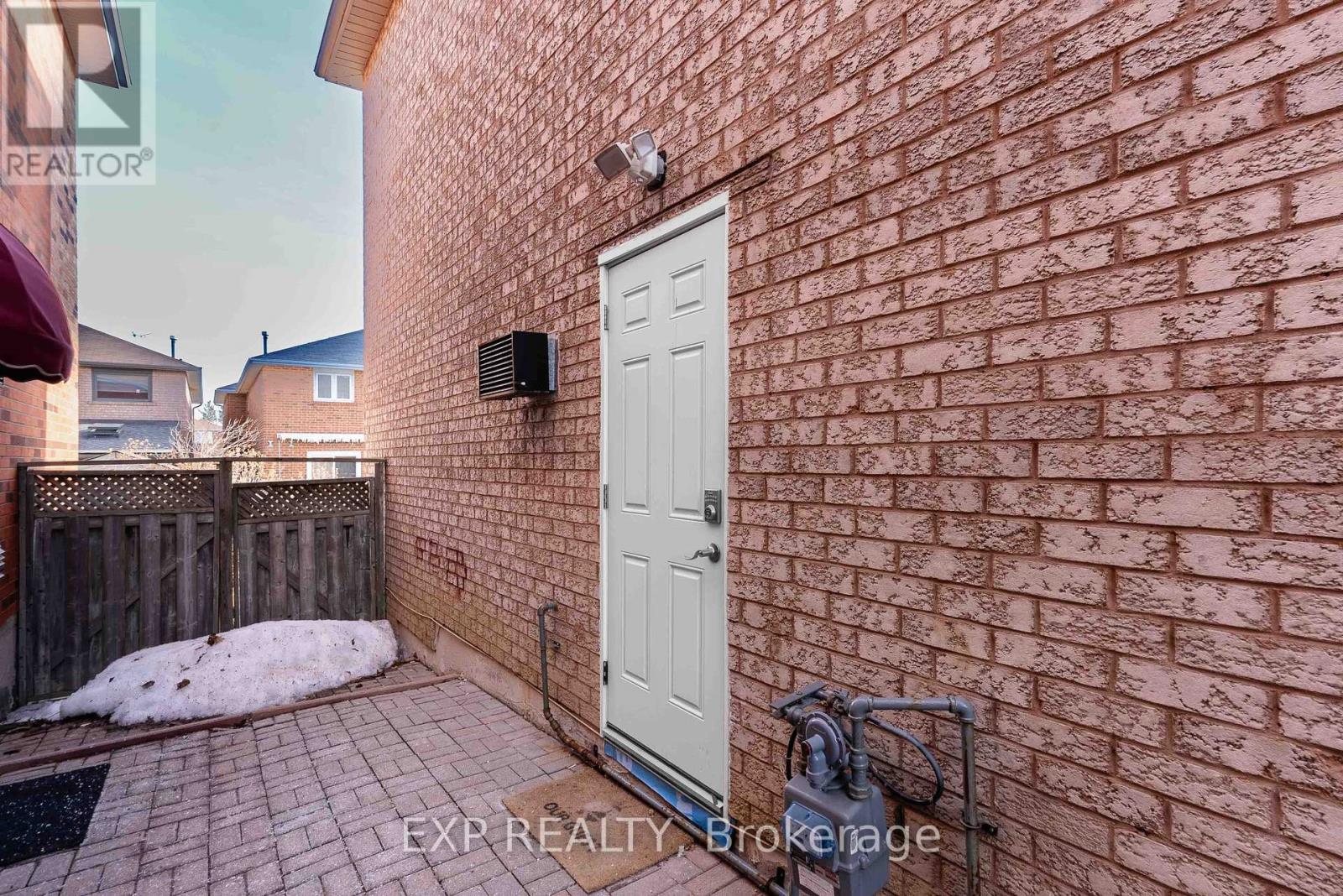 Basement - 5667 Spangler Drive, Mississauga, Ontario  L5R 3N4 - Photo 3 - W12017951
