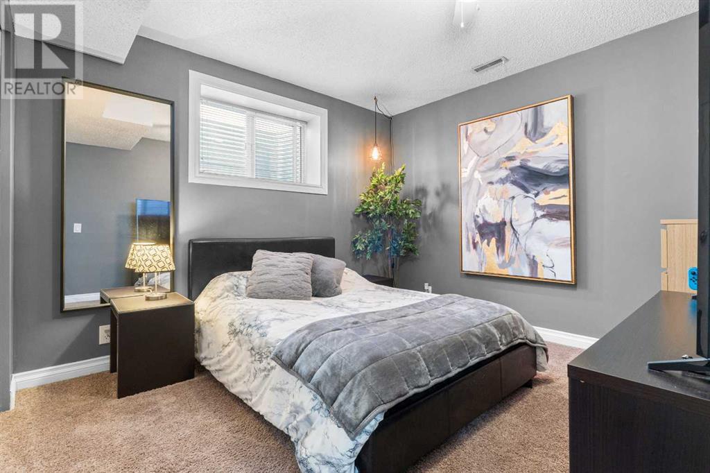 37 Bow Ridge Drive, Cochrane, Alberta  T4C 1V4 - Photo 37 - A2202145