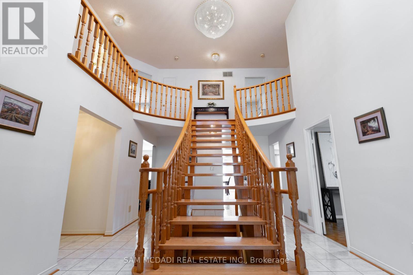 Property at 703 WELCOME COURT image 2