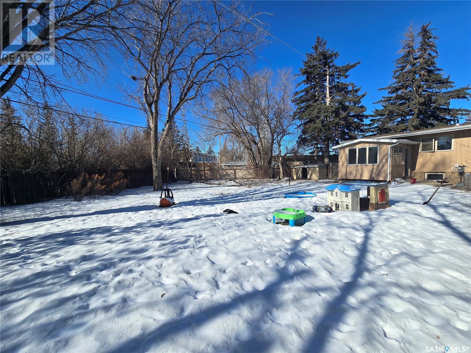 418 Woodlawn Crescent, Weyburn, Saskatchewan  S4H 0X6 - Photo 30 - SK998977