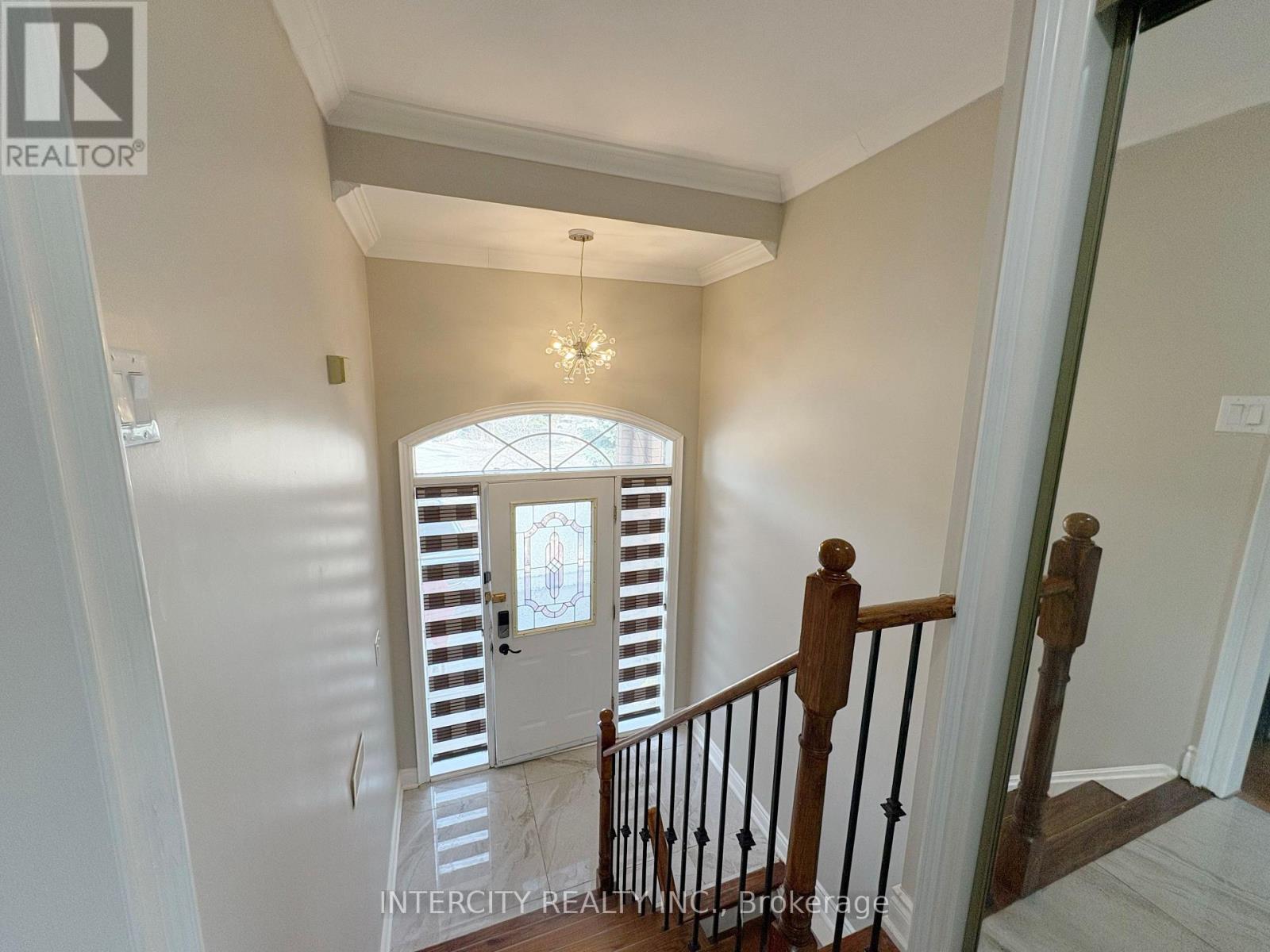 Property at 34 PEACE VALLEY CRESCENT E image 3