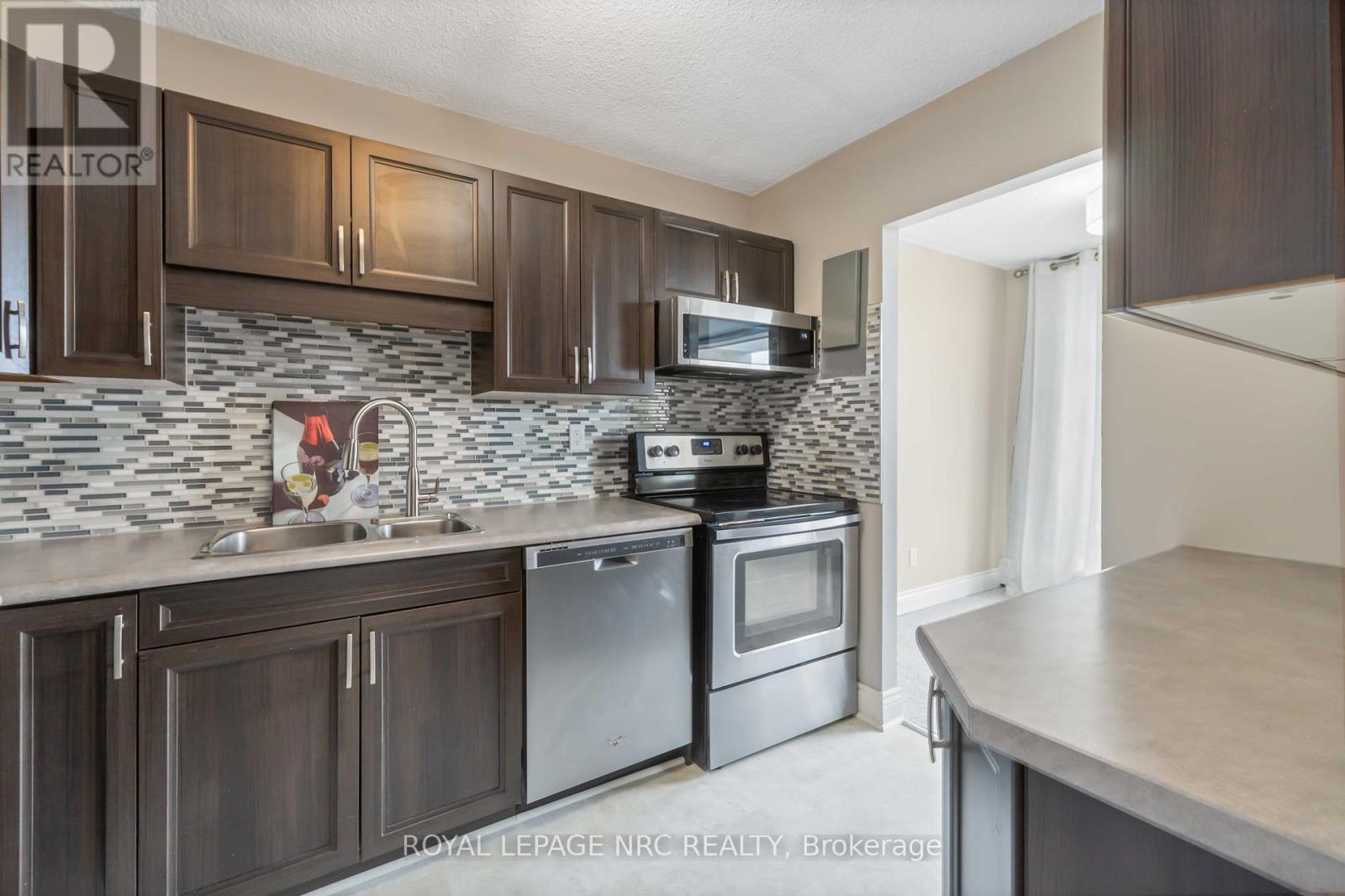 805 - 365 Geneva Street, St. Catharines (Fairview), Ontario  L2N 5S7 - Photo 15 - X12021360