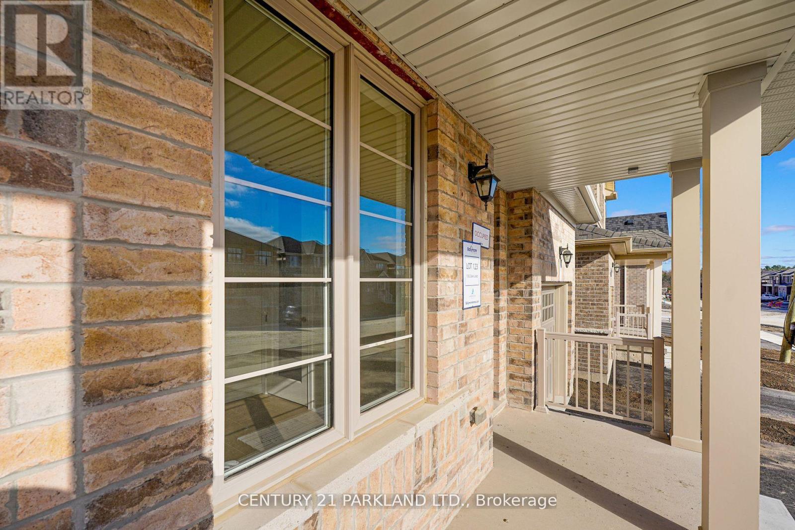 Property at 1352 DAVIS LOOP image 4
