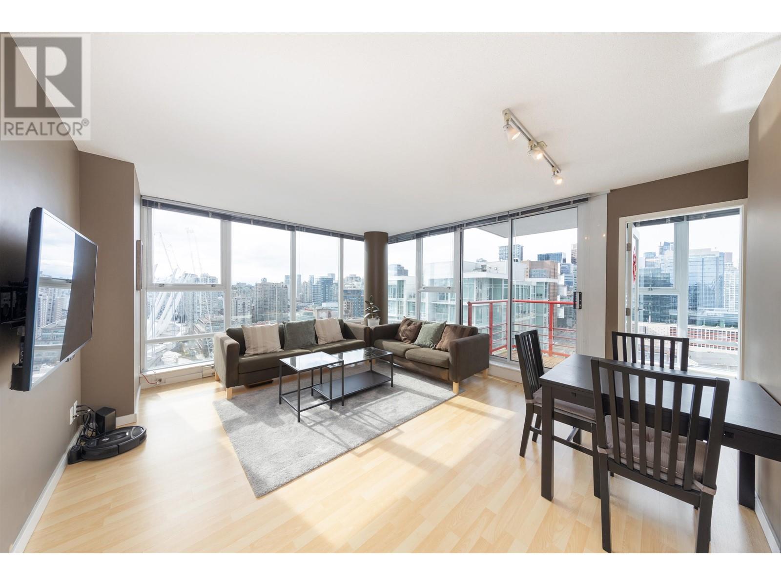 Listing Picture 3 of 25 : 2702 668 CITADEL PARADE, Vancouver / 溫哥華 - 魯藝地產 Yvonne Lu Group - MLS Medallion Club Member