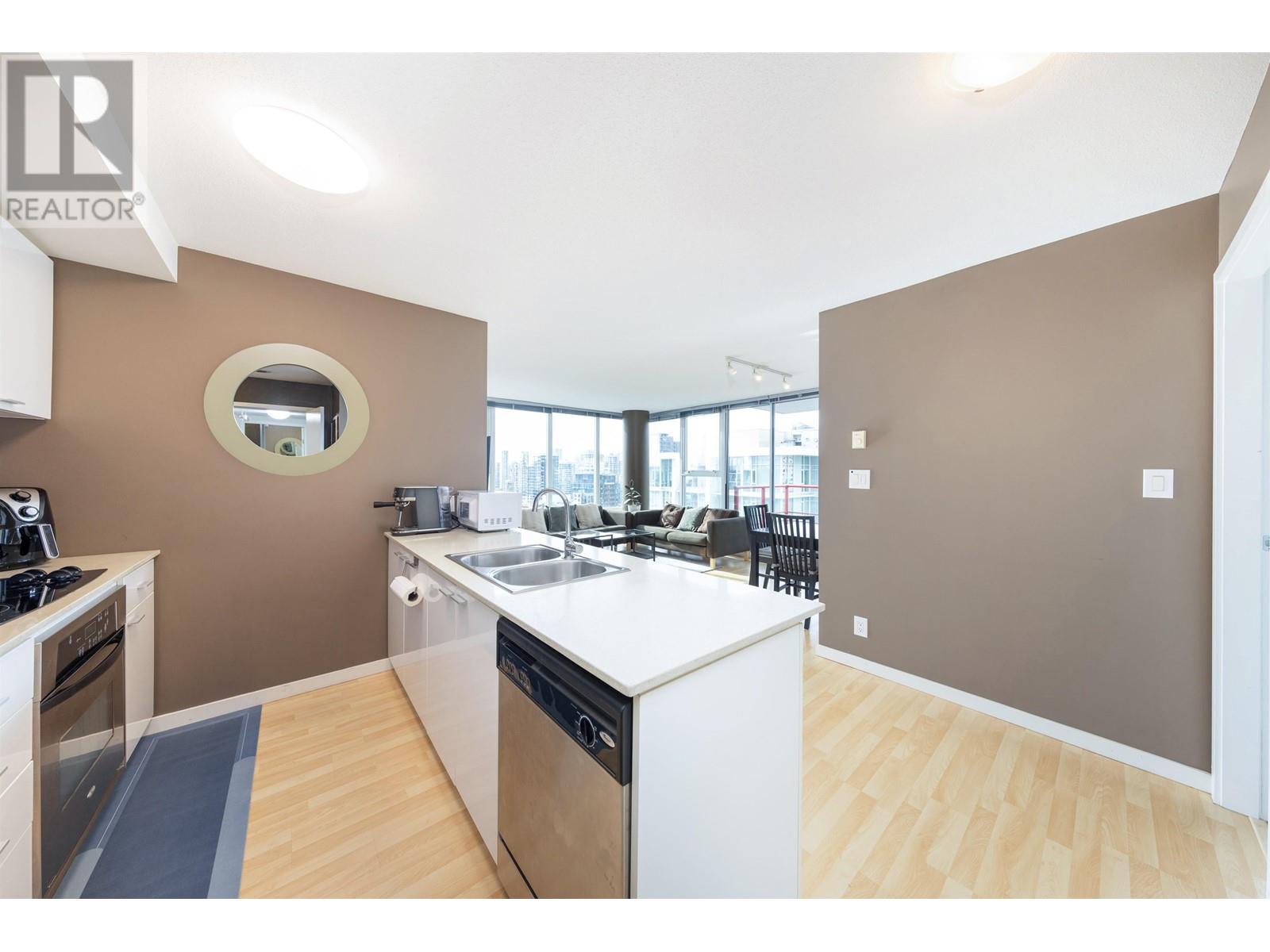 Listing Picture 19 of 25 : 2702 668 CITADEL PARADE, Vancouver / 溫哥華 - 魯藝地產 Yvonne Lu Group - MLS Medallion Club Member