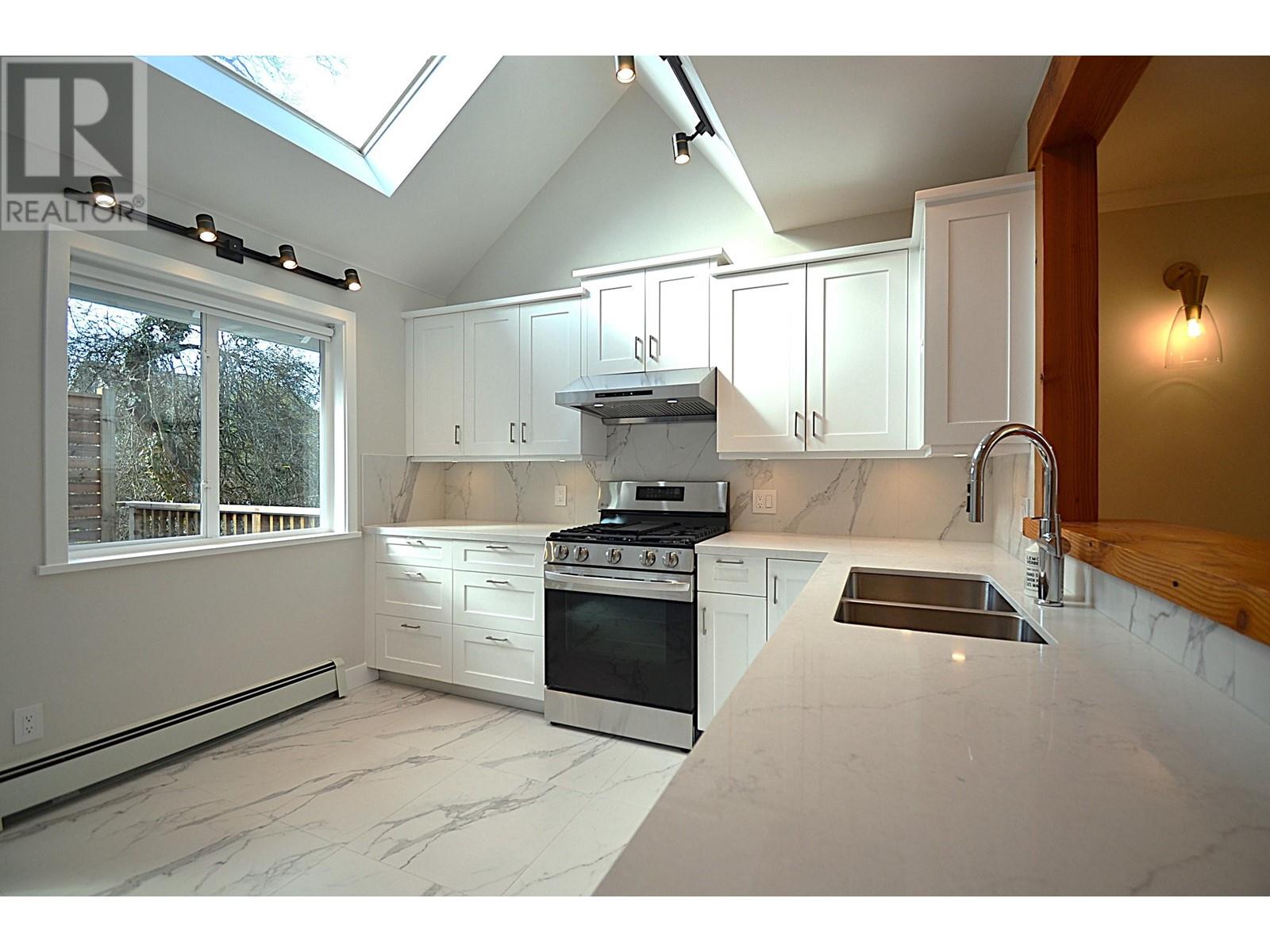 3322 W 6th Avenue, Vancouver, British Columbia  V6R 1T1 - Photo 12 - R2977005
