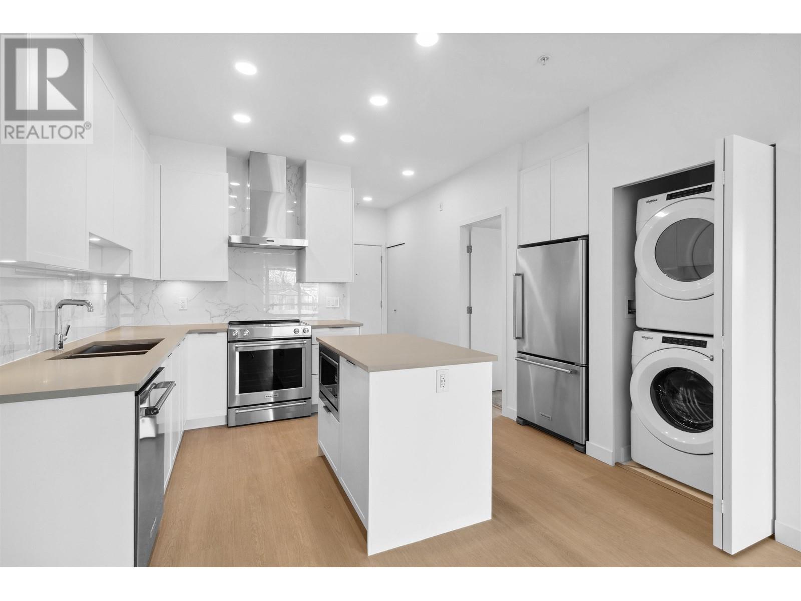 2xx 7123 11 Avenue, Burnaby, British Columbia  V3N 0J6 - Photo 12 - R2978206
