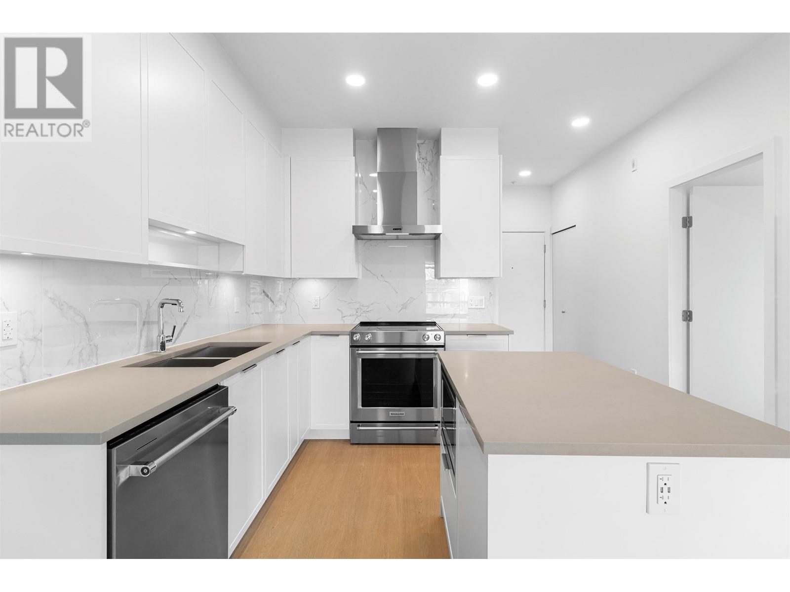 2xx 7123 11 Avenue, Burnaby, British Columbia  V3N 0J6 - Photo 9 - R2978206