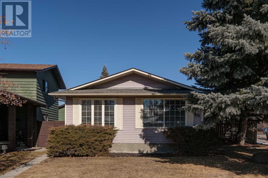 19 Deerbow Circle SE, Calgary, Alberta