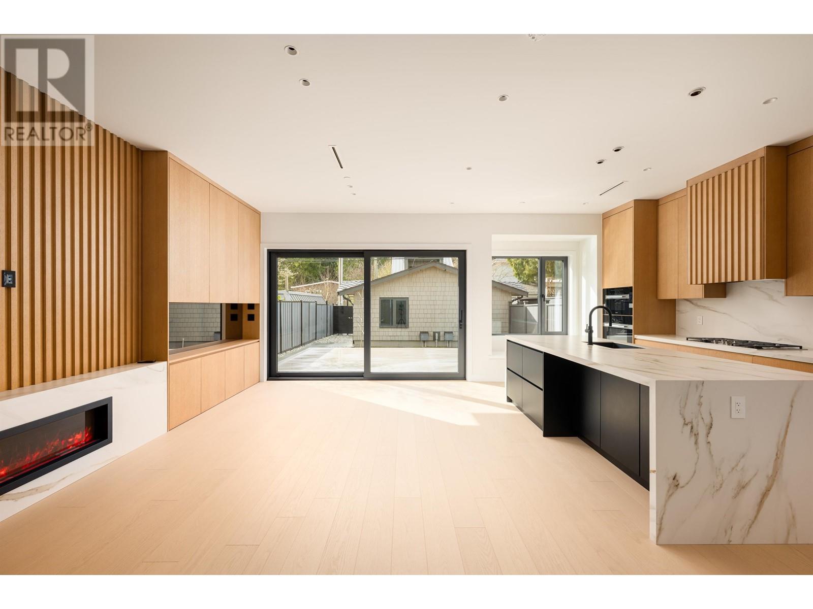 Property at 1 5937 HOLLAND STREET image 5