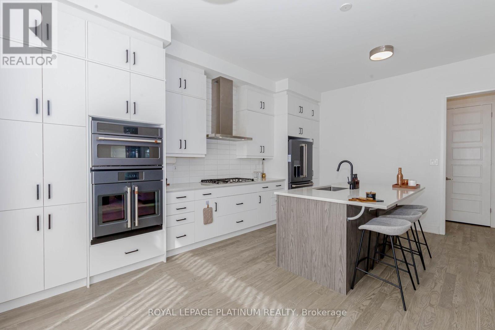 1343 Marblehead Road, Oakville, Ontario  L6M 5N7 - Photo 15 - W12020023