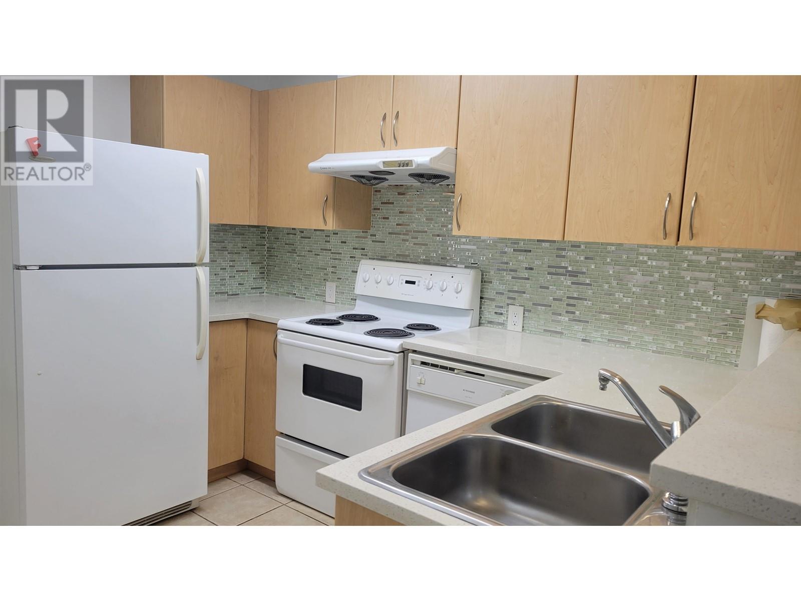 307 1988 E 49th Avenue, Vancouver, British Columbia  V5P 1T3 - Photo 7 - R2977793
