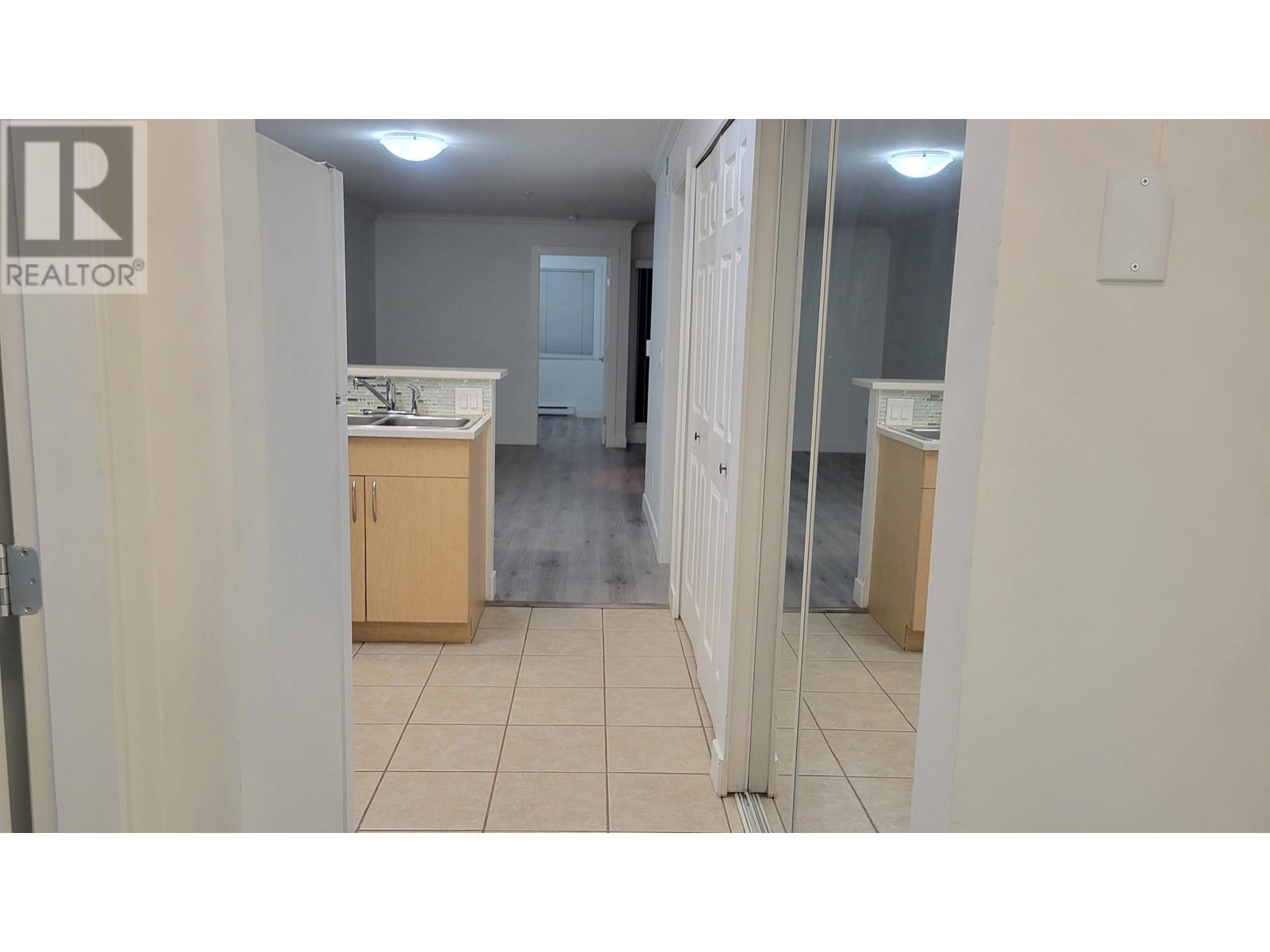 307 1988 E 49th Avenue, Vancouver, British Columbia  V5P 1T3 - Photo 3 - R2977793