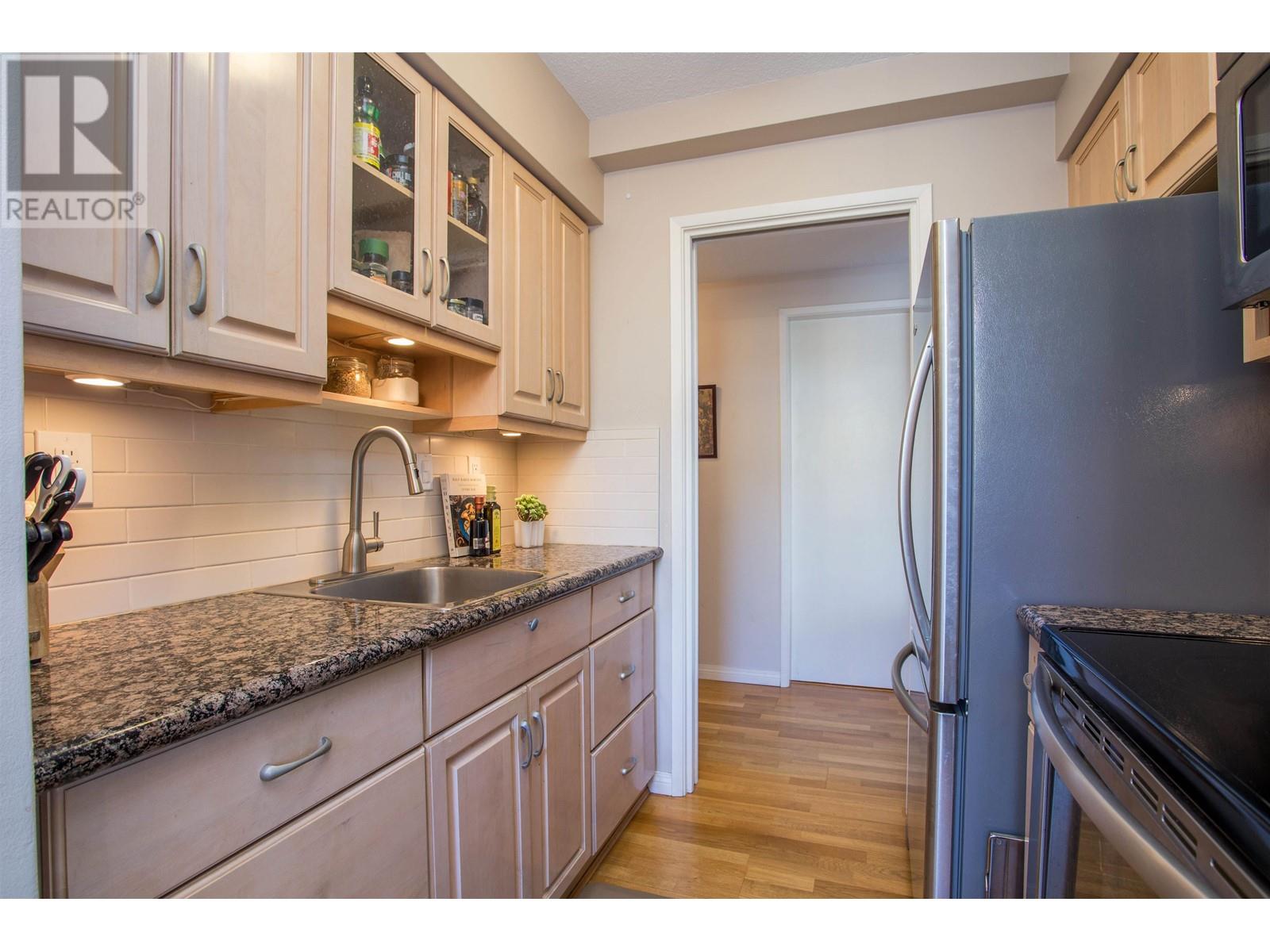 303 1575 Beach Avenue, Vancouver, British Columbia  V6G 1Y5 - Photo 11 - R2978038