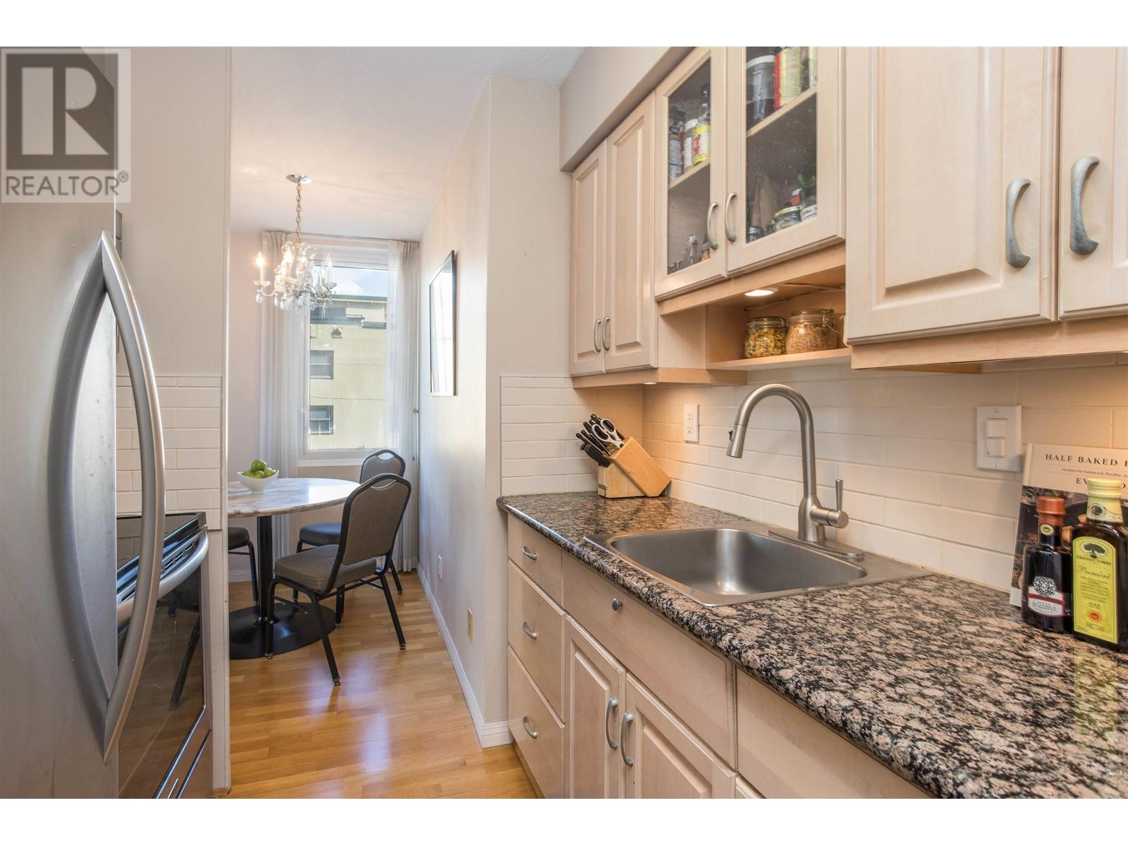303 1575 Beach Avenue, Vancouver, British Columbia  V6G 1Y5 - Photo 10 - R2978038