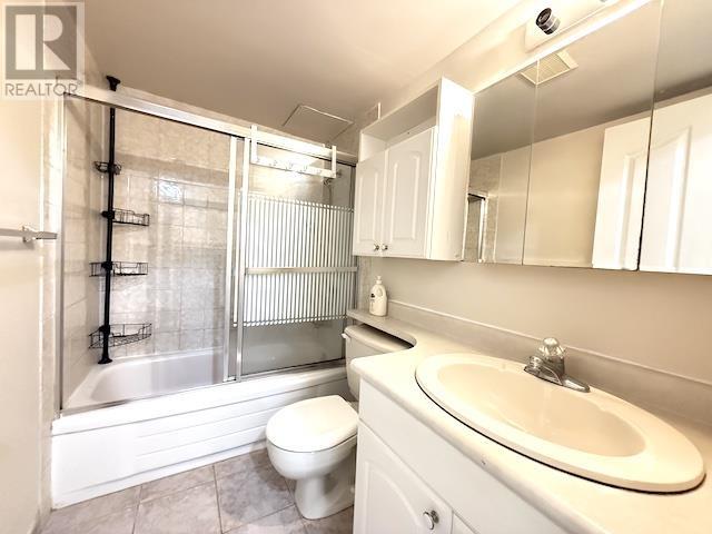 Listing Picture 14 of 18 : 231 8500 LANSDOWNE ROAD, Richmond / 烈治文 - 魯藝地產 Yvonne Lu Group - MLS Medallion Club Member