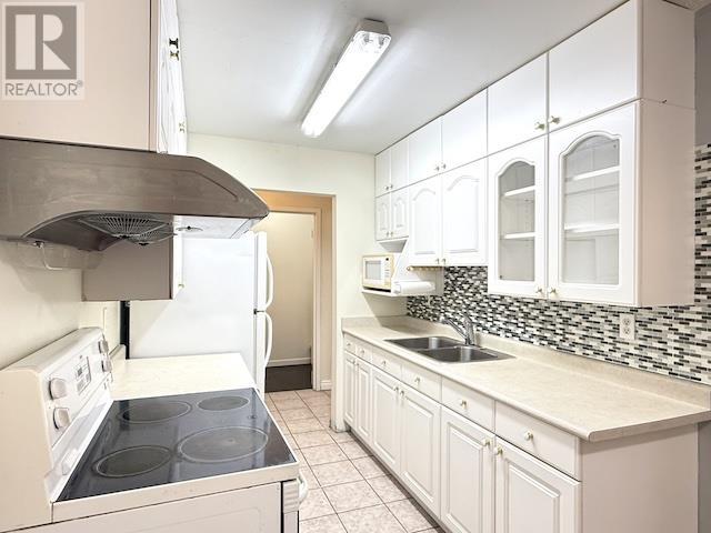 Listing Picture 8 of 18 : 231 8500 LANSDOWNE ROAD, Richmond / 烈治文 - 魯藝地產 Yvonne Lu Group - MLS Medallion Club Member