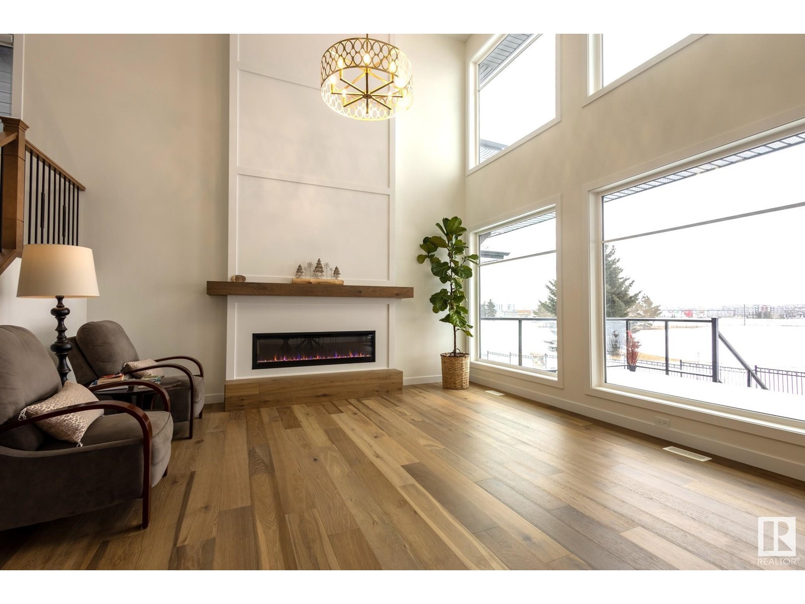 Property at 1538 Howes Place SW image 2