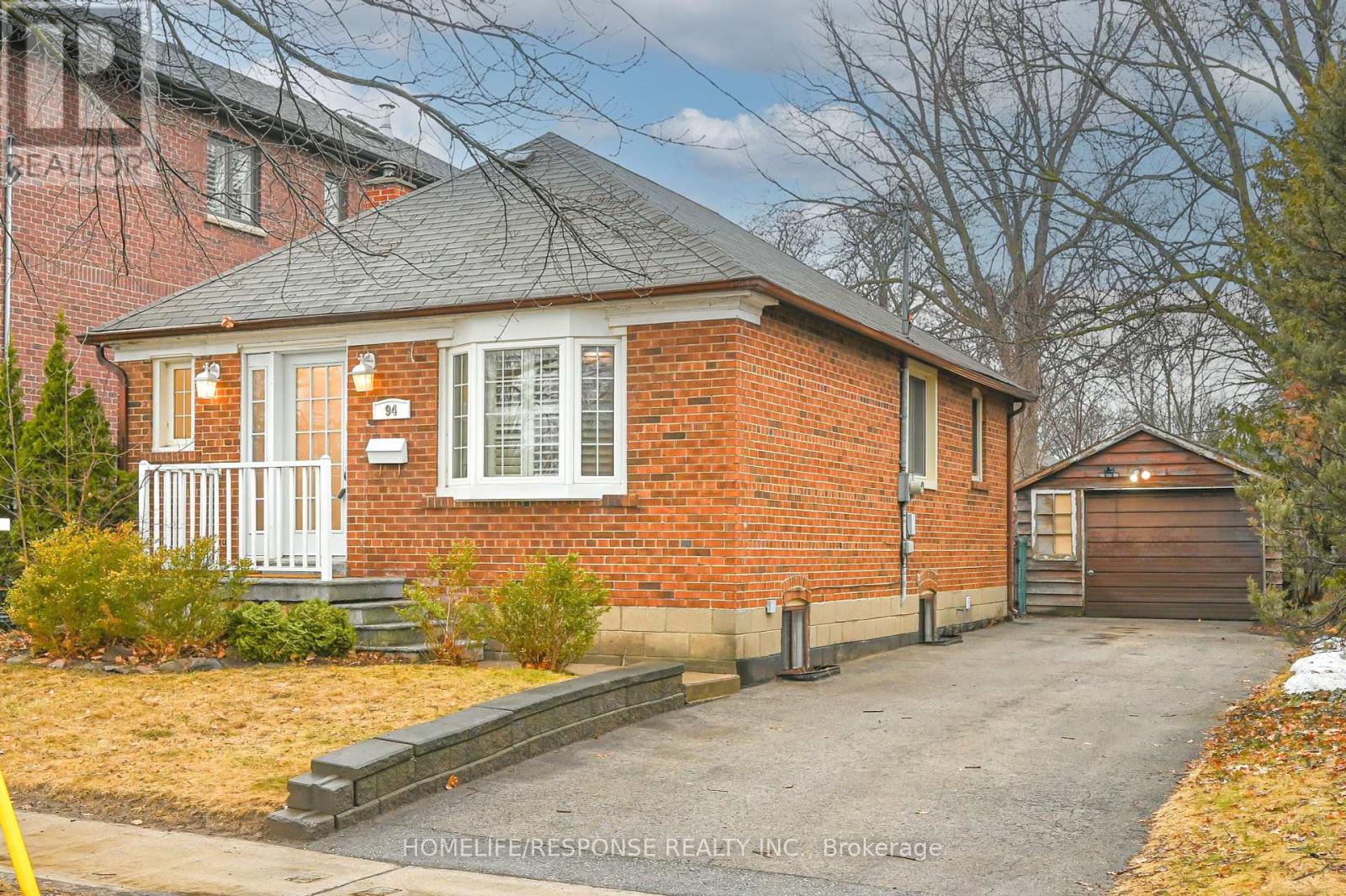 Property at 94 YORKVIEW DRIVE image 1