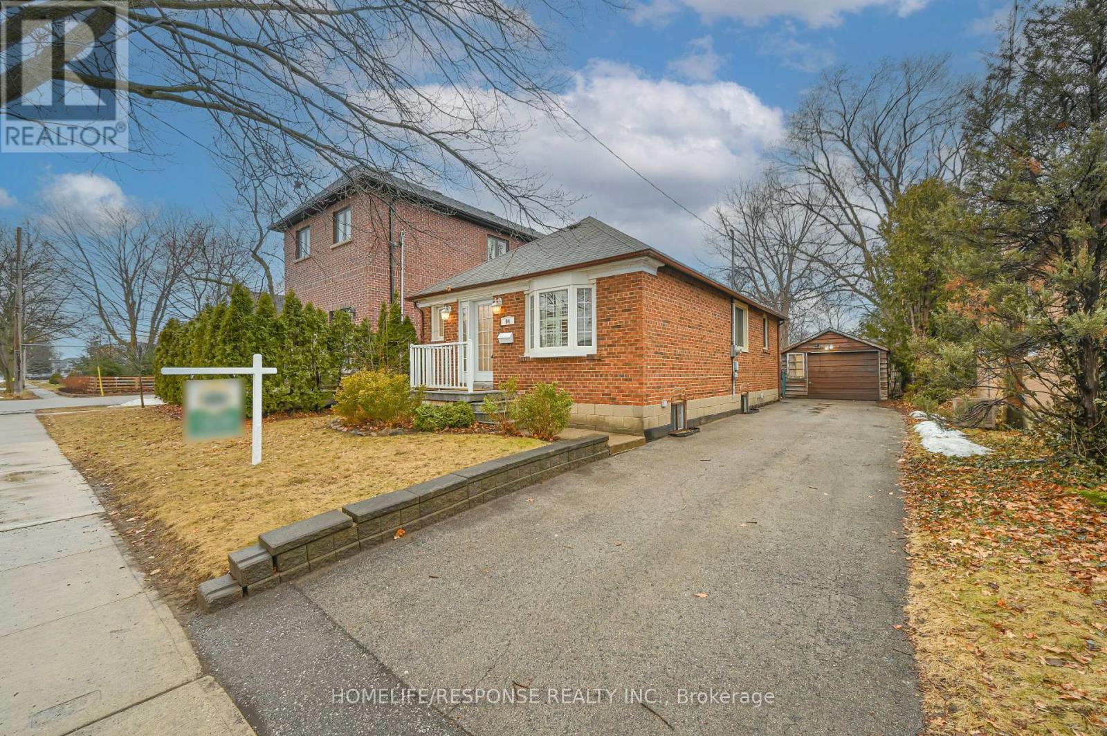 Property at 94 YORKVIEW DRIVE image 4