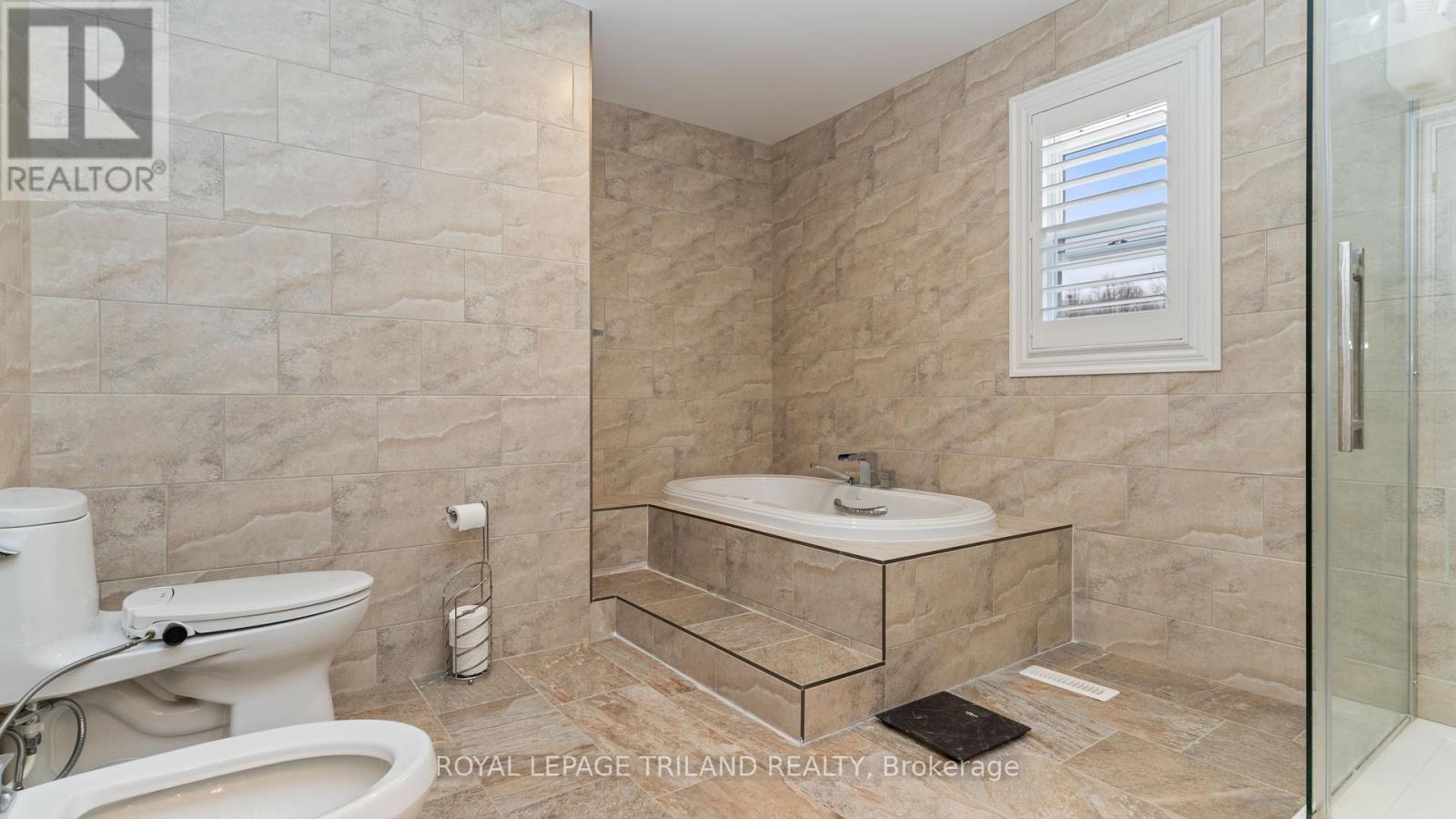 102 Masonville Court, London North (North G), Ontario  N5X 3M5 - Photo 29 - X12007616