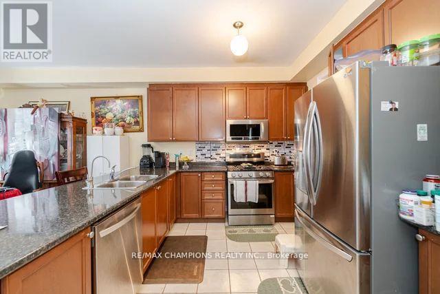 502 Wansbrough Way, Shelburne, Ontario  L9V 2S6 - Photo 5 - X12021532