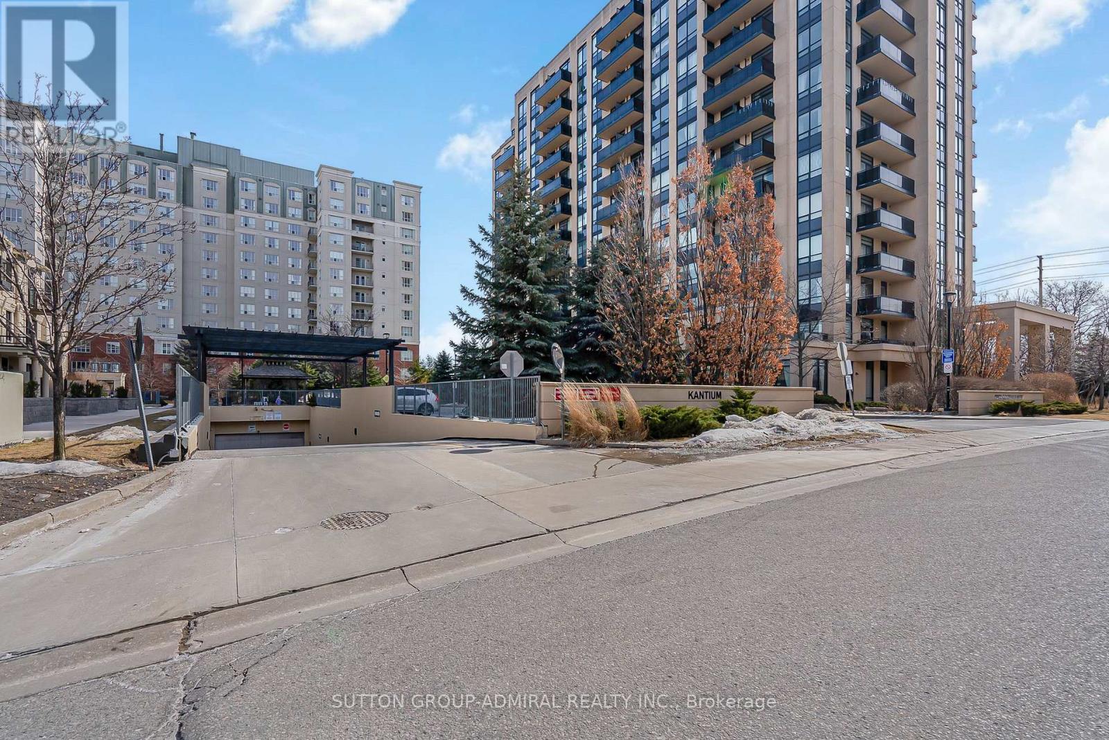 Property at 615 - 520 STEELES AVENUE W image 1