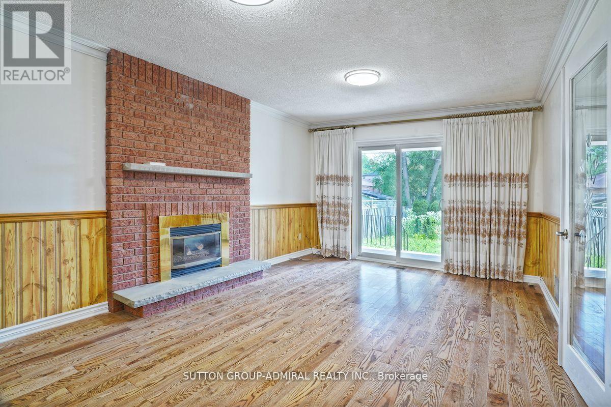 Main - 219 Connaught Avenue, Toronto, Ontario  M2M 1H6 - Photo 2 - C12021590