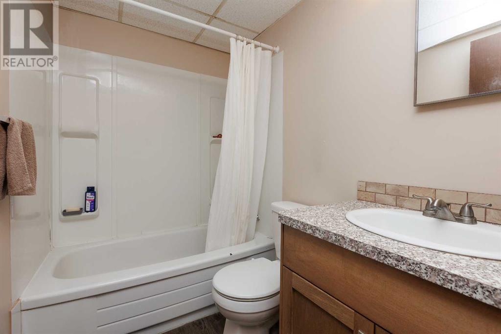 5415 54 Street, Ponoka, Alberta  T4J 1M9 - Photo 15 - A2202165