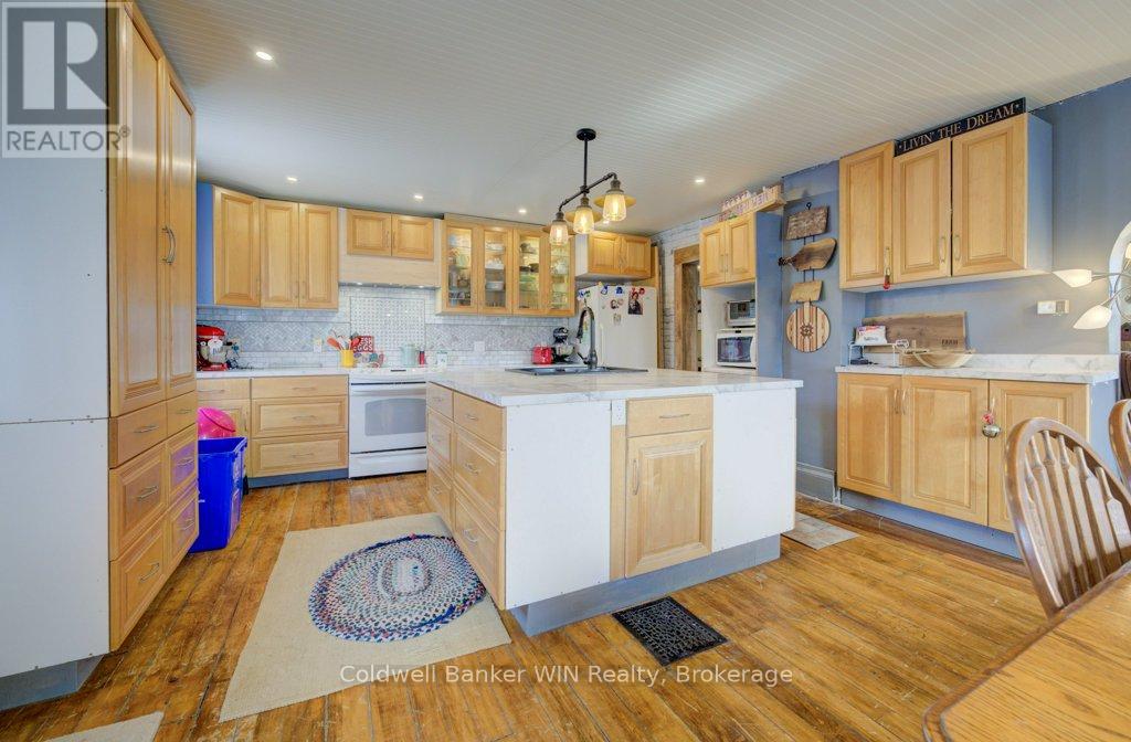 3095 Old Mill Street, Howick, Ontario  N0G 1V0 - Photo 4 - X12021608