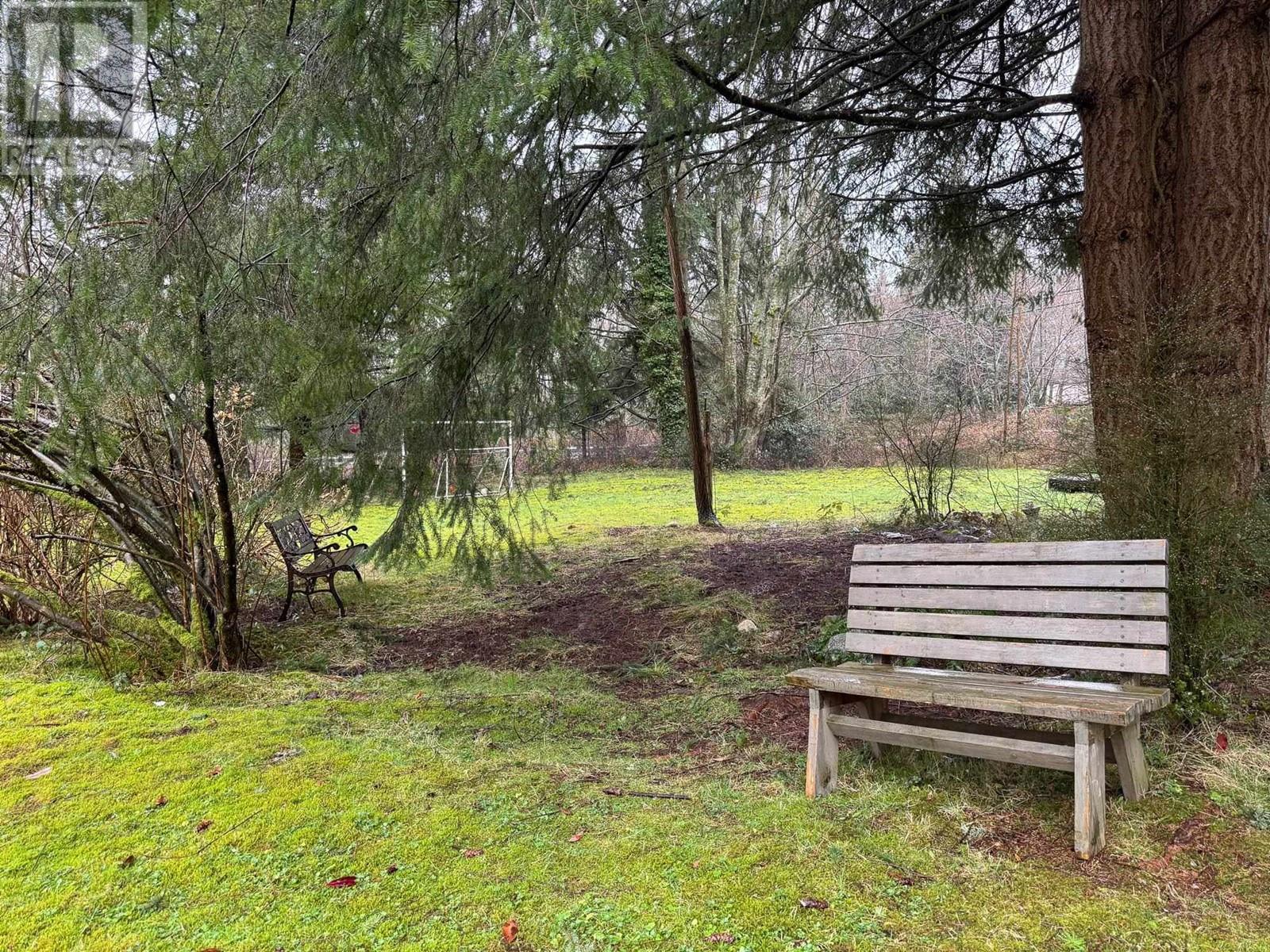 1574 Burton Road, Gibsons, British Columbia  V0N 1V2 - Photo 11 - R2976809