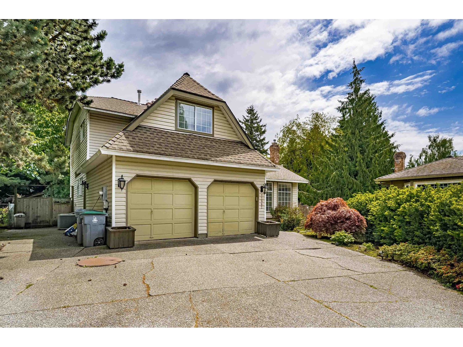 Property at 12982 19 AVENUE image 3