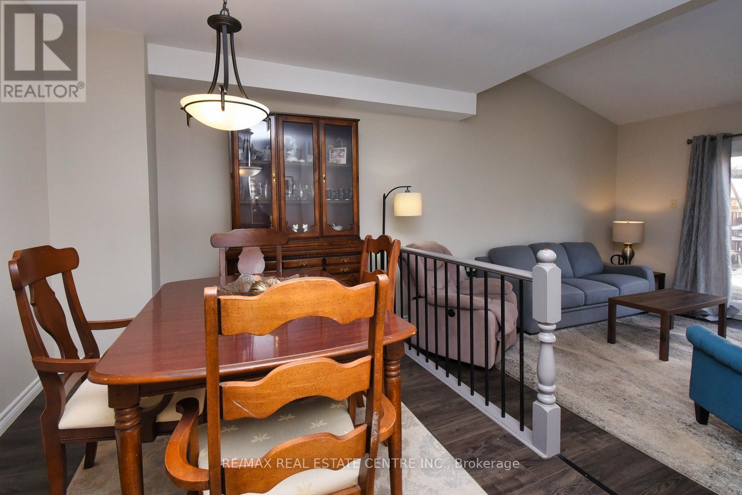 56 Muscot Drive, Hamilton (Stoney Creek Mountain), Ontario  L8J 2B3 - Photo 10 - X12021620