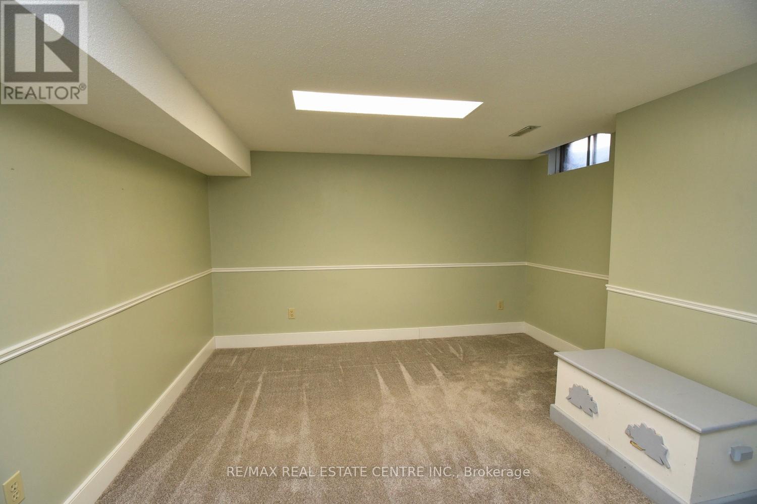56 Muscot Drive, Hamilton, Ontario  L8J 2B3 - Photo 27 - X12021620