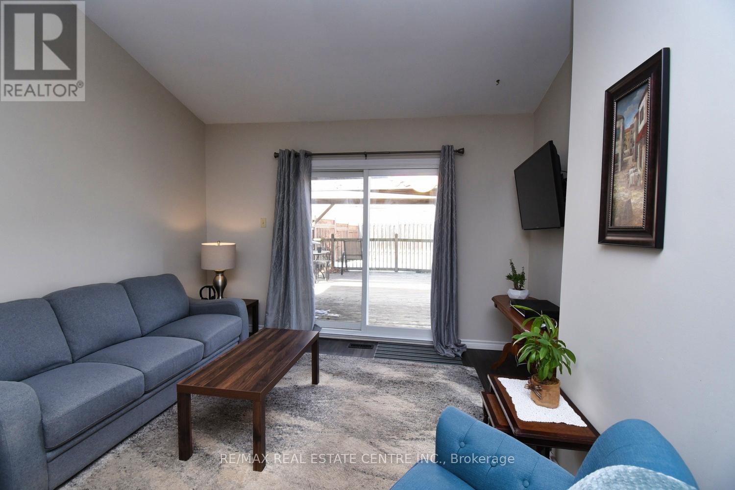 56 Muscot Drive, Hamilton, Ontario  L8J 2B3 - Photo 9 - X12021620