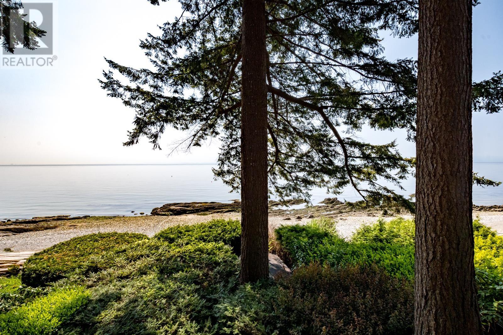 3581 Beach Avenue, Roberts Creek, British Columbia  V0N 2W2 - Photo 29 - R2978227