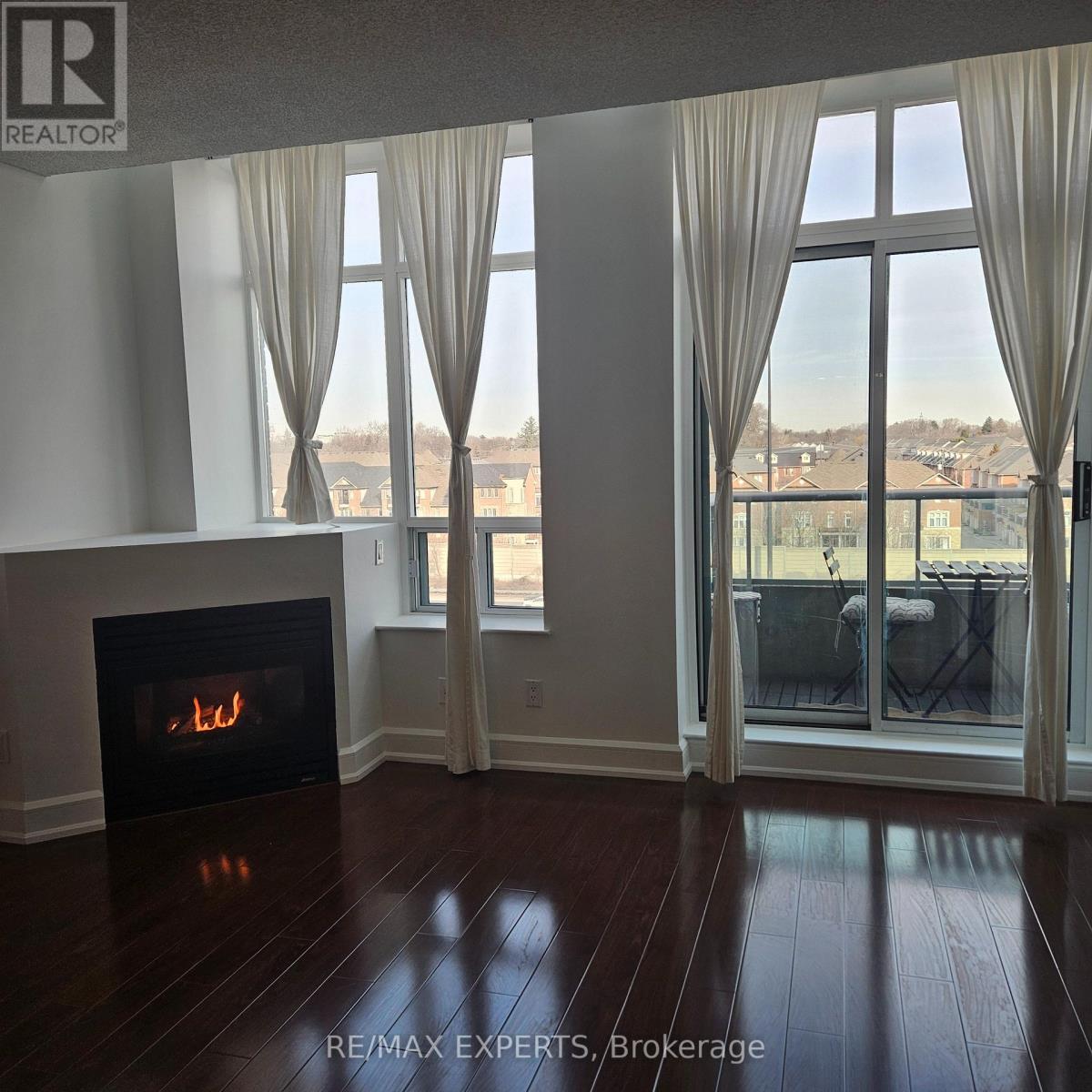 426 - 200 Manitoba Street, Toronto (Mimico), Ontario  M8Y 3Y9 - Photo 2 - W12021633
