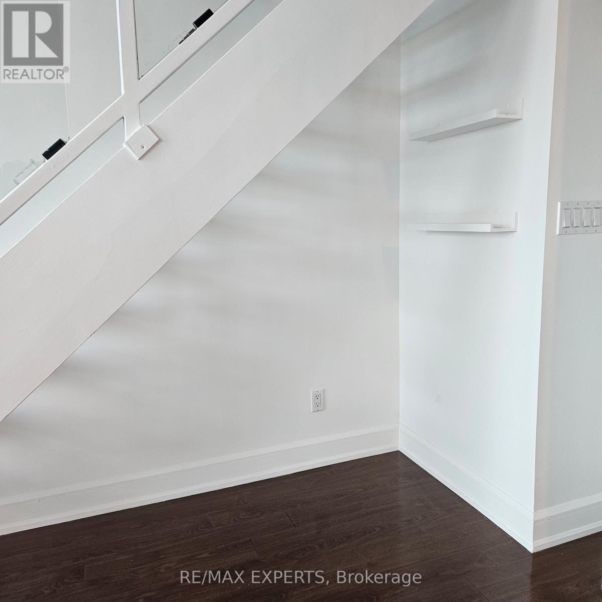 426 - 200 Manitoba Street, Toronto (Mimico), Ontario  M8Y 3Y9 - Photo 5 - W12021633