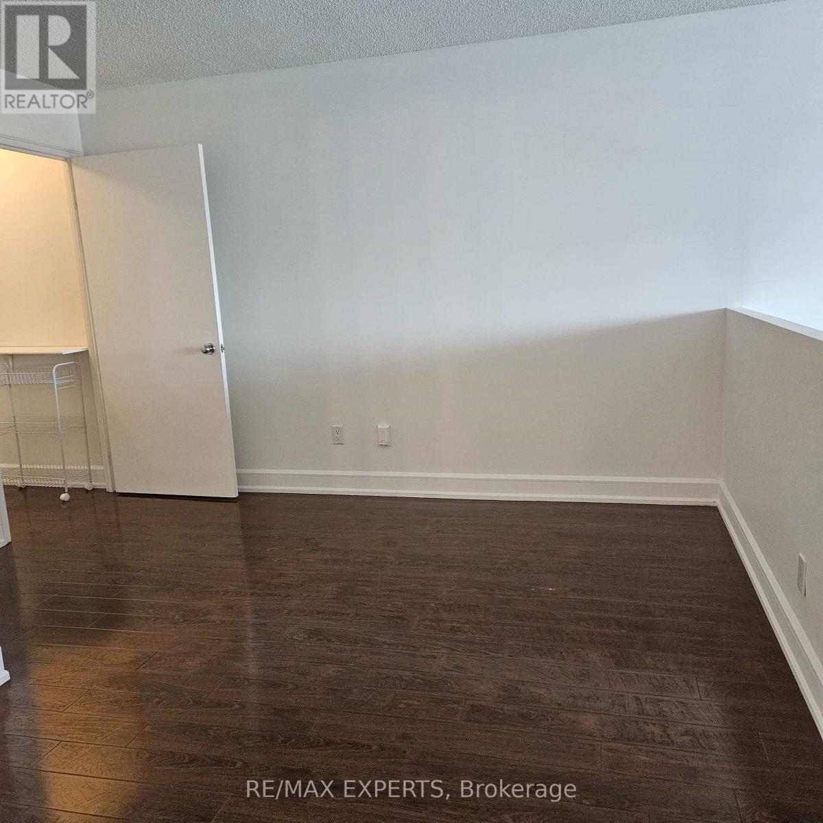 426 - 200 Manitoba Street, Toronto (Mimico), Ontario  M8Y 3Y9 - Photo 9 - W12021633