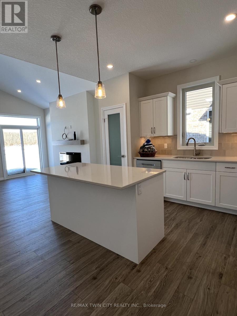 65 Keba Crescent, Tillsonburg, Ontario  N4G 0K7 - Photo 8 - X12021657