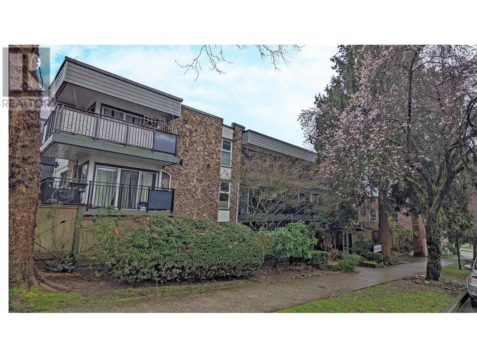204 1484 CHARLES STREET, vancouver, British Columbia