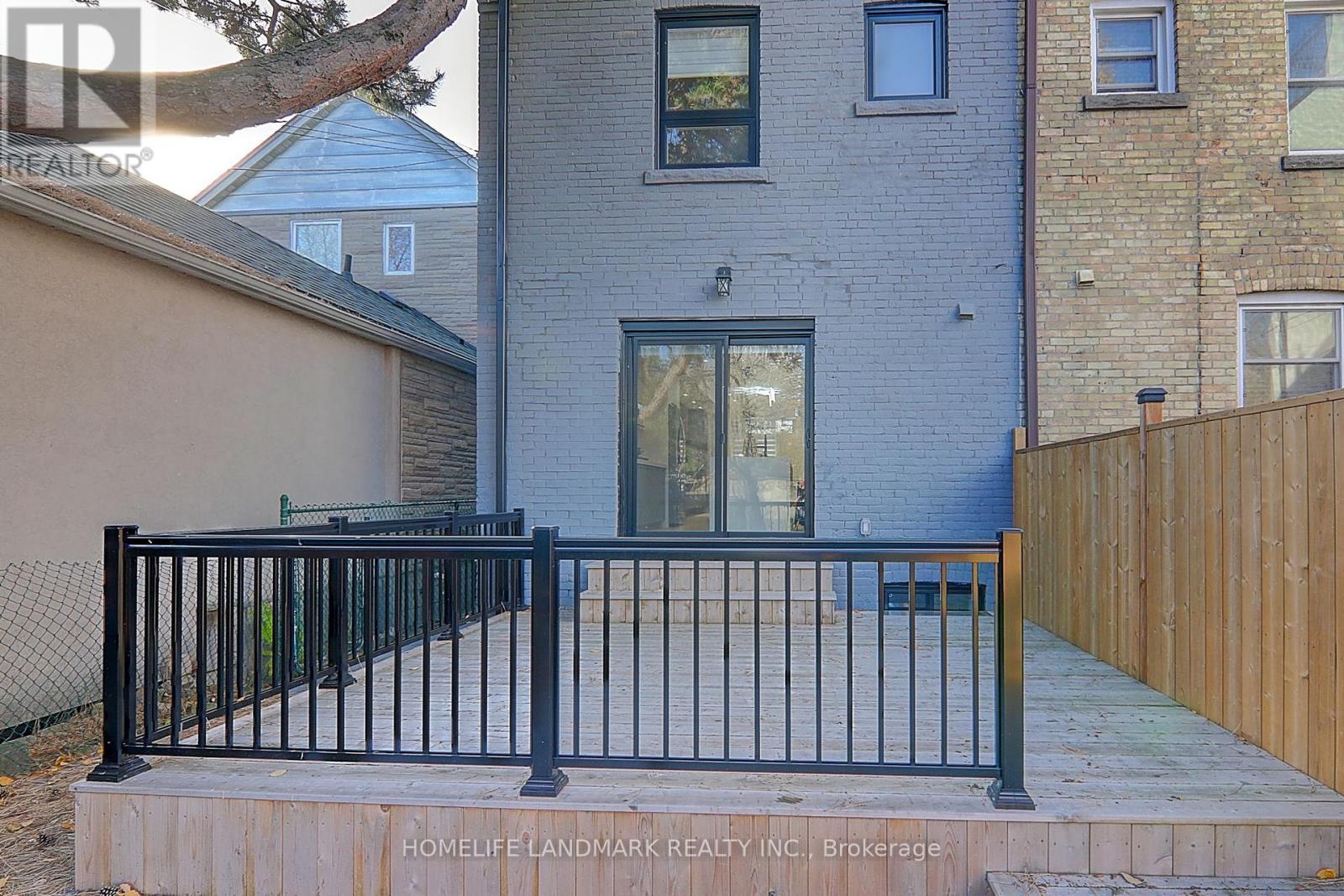 643 Beresford Avenue, Toronto, Ontario  M6S 3C4 - Photo 40 - W12021662