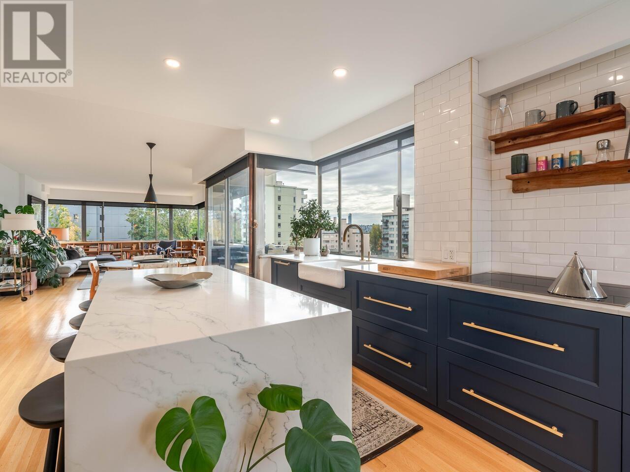 604 1315 CARDERO STREET, Vancouver