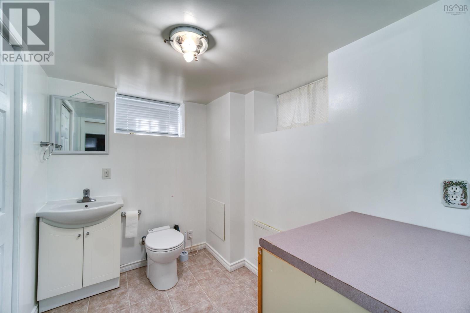 2461 Armcrescent East Drive, Halifax, Nova Scotia  B3L 3E2 - Photo 19 - 202504841