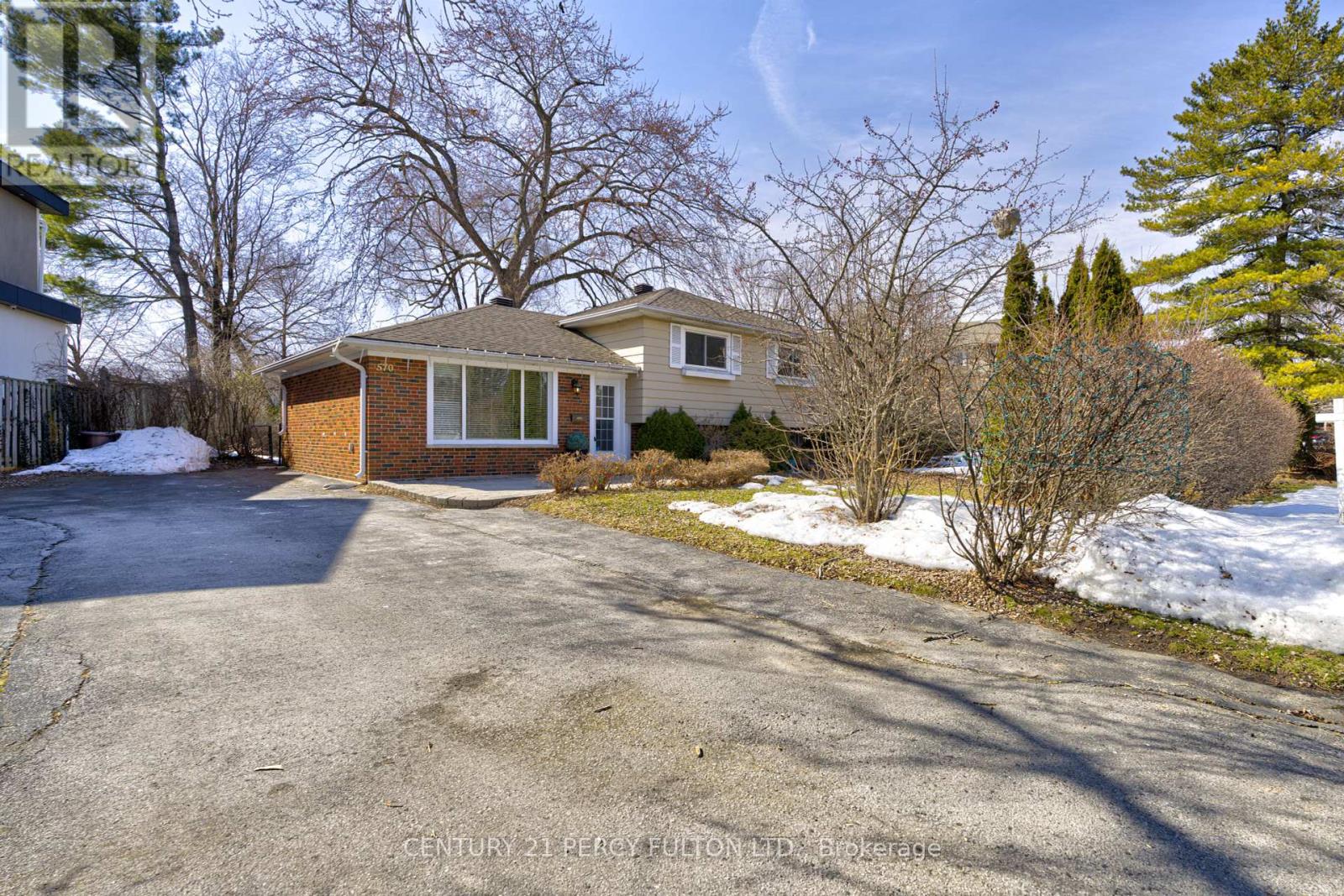 Property at 570 STONECLIFFE ROAD SW image 1