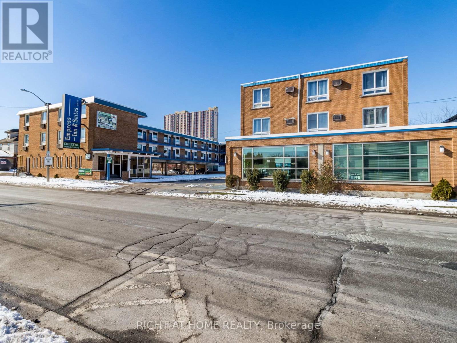 5951 CLARK AVENUE, Niagara Falls, Ontario