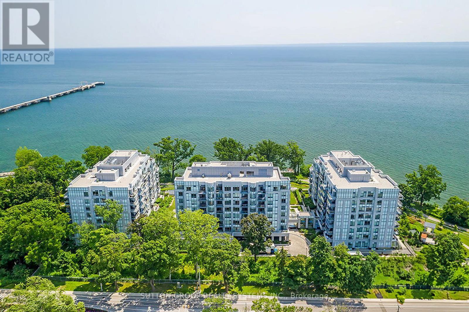 B814 - 3500 Lakeshore Road W, Oakville, Ontario  L6L 0B4 - Photo 1 - W12021735