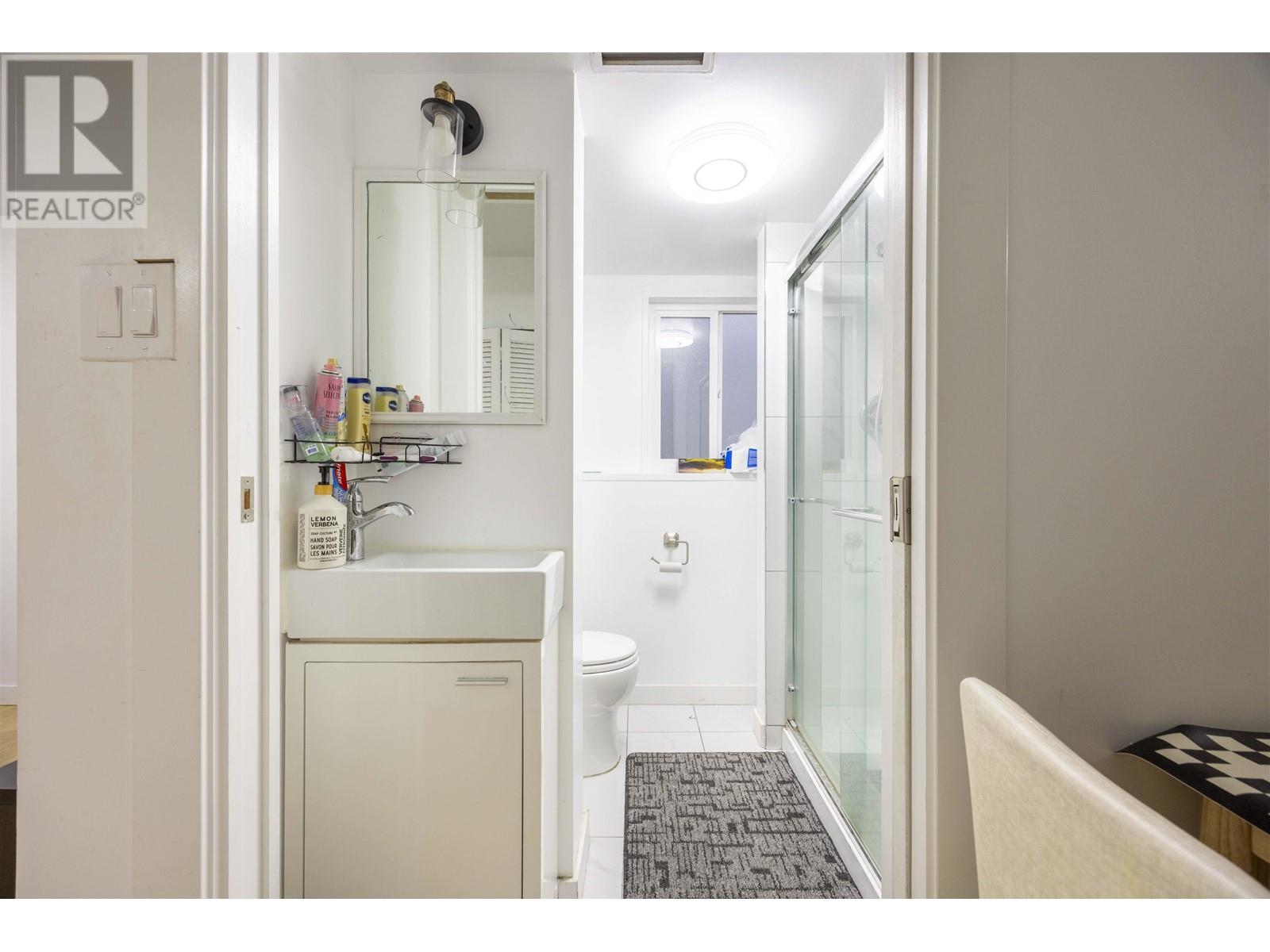 Listing Picture 27 of 31 : 6716 ROSS STREET, Vancouver / 溫哥華 - 魯藝地產 Yvonne Lu Group - MLS Medallion Club Member