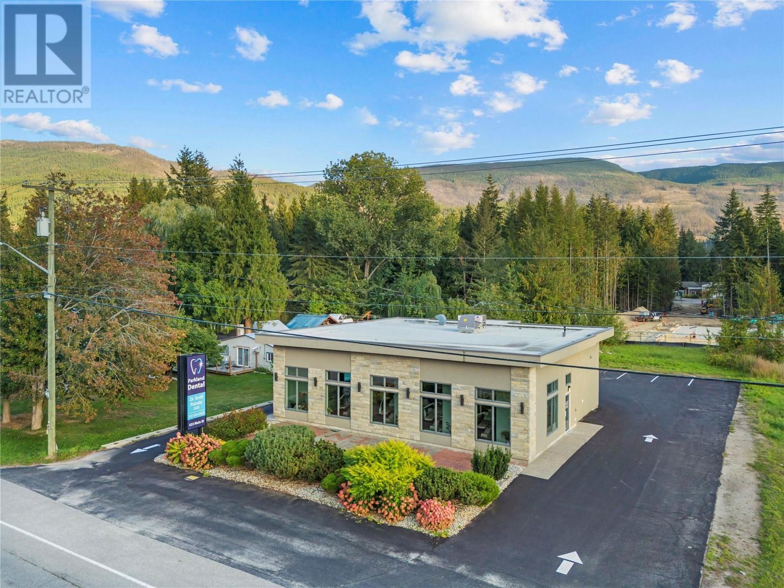 433 Main Street, Sicamous, British Columbia  V0E 2V0 - Photo 3 - 10323948