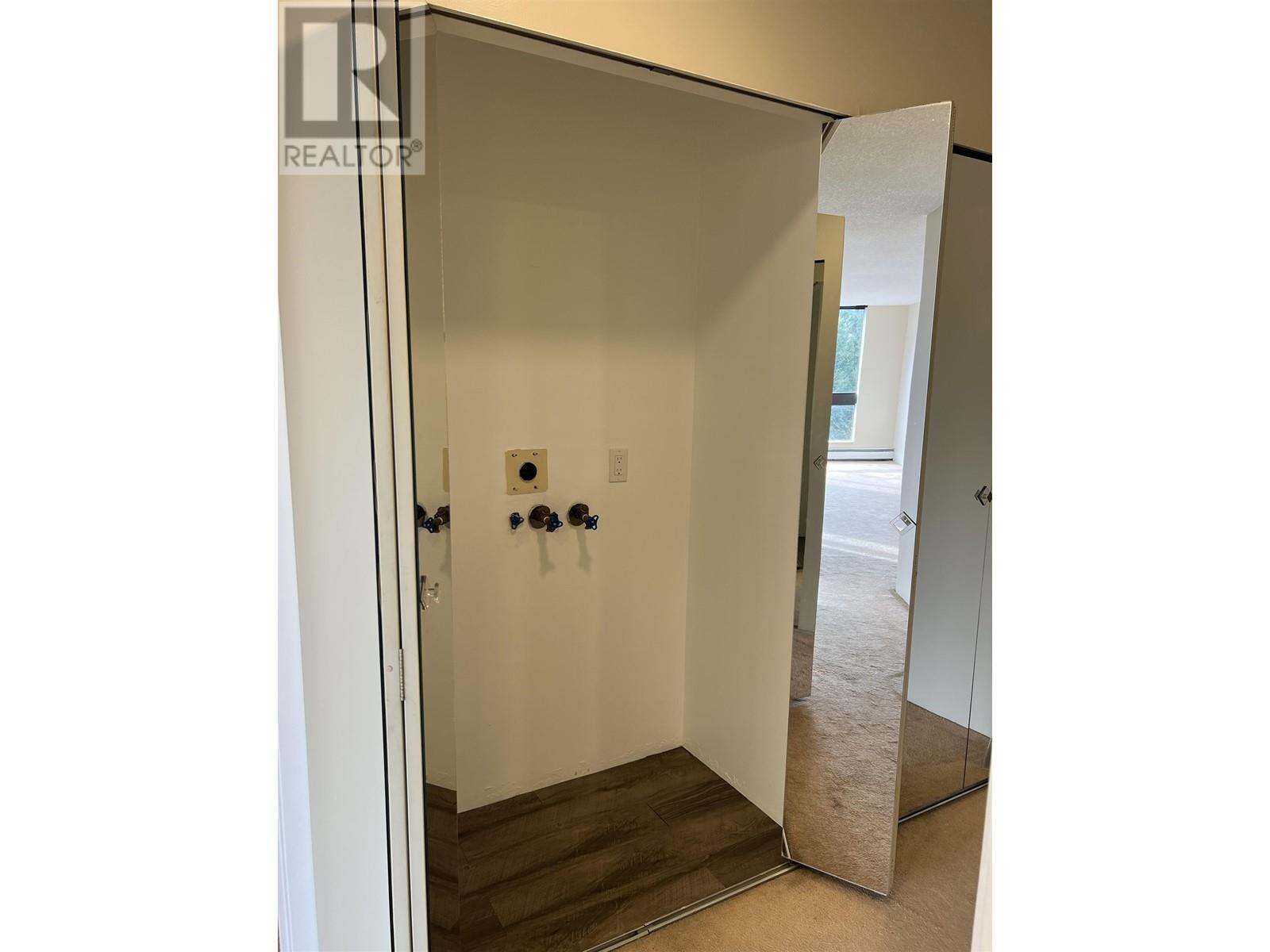 Listing Picture 21 of 36 : 403 9280 SALISH COURT, Burnaby / 本拿比 - 魯藝地產 Yvonne Lu Group - MLS Medallion Club Member